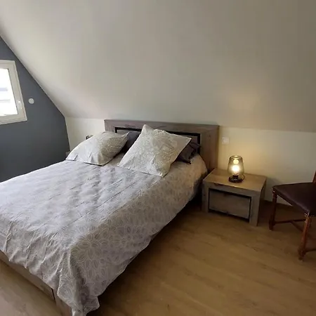 Pour 6 Personnes A 15 Min Daurillac Cantal *