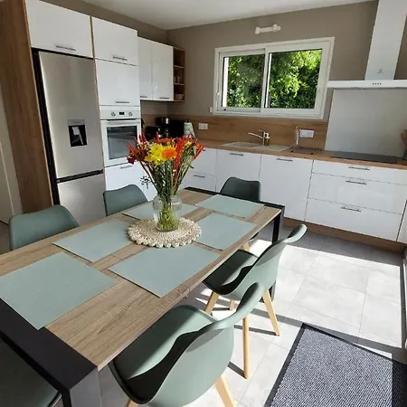 Pour 6 Personnes A 15 Min Daurillac Cantal Feriehus *