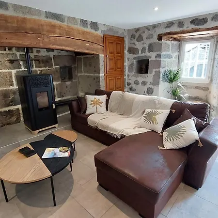 Feriehus Pour 6 Personnes A 15 Min Daurillac Cantal Saint-Etienne-de-Carlat