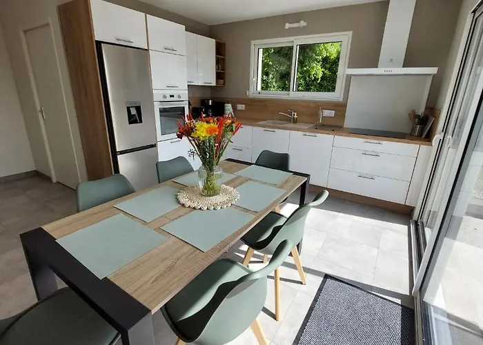 Pour 6 Personnes A 15 Min Daurillac Cantal Ferienhaus *